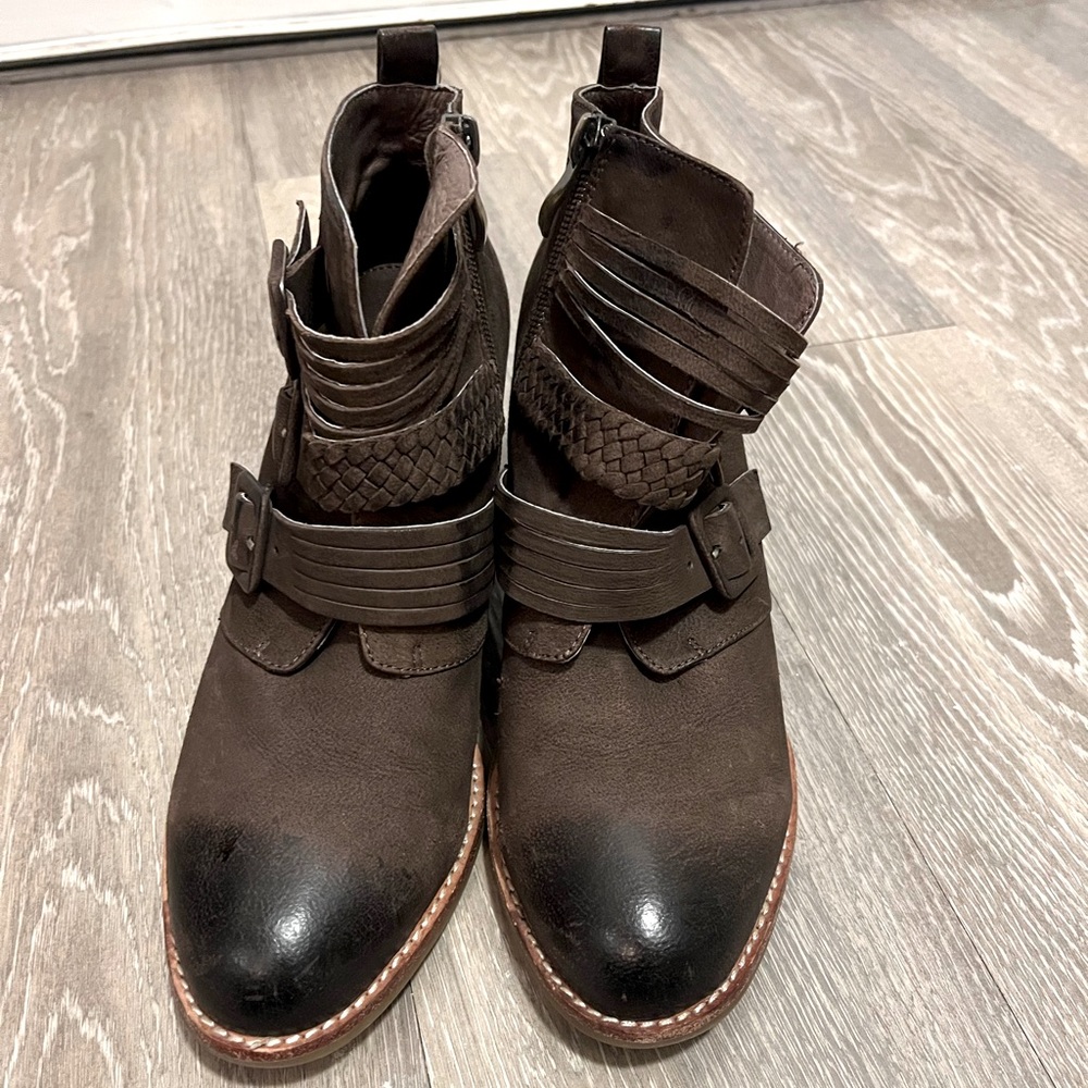 Antelope Leather Ankle Boots